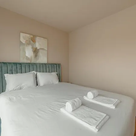 Apartment Center Premium By Vacationy